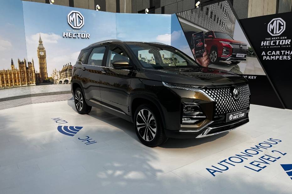 MG Hector Facelift - All Changes Explained In 10 Images | CarDekho.com