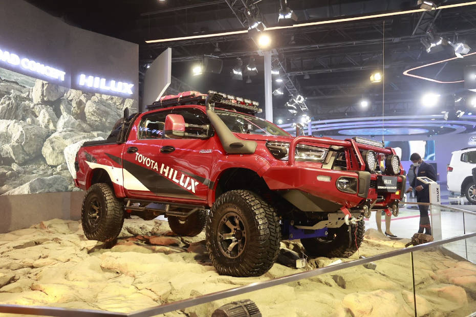 Toyota Extreme Off-road Hilux Concept Lifted