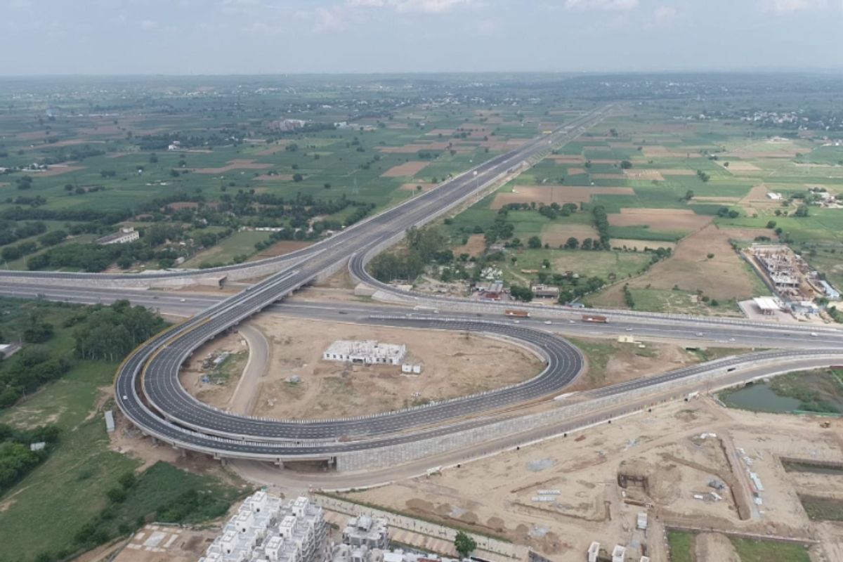 Mumbai-Delhi Expressway Mumbai-Delhi Expressway
