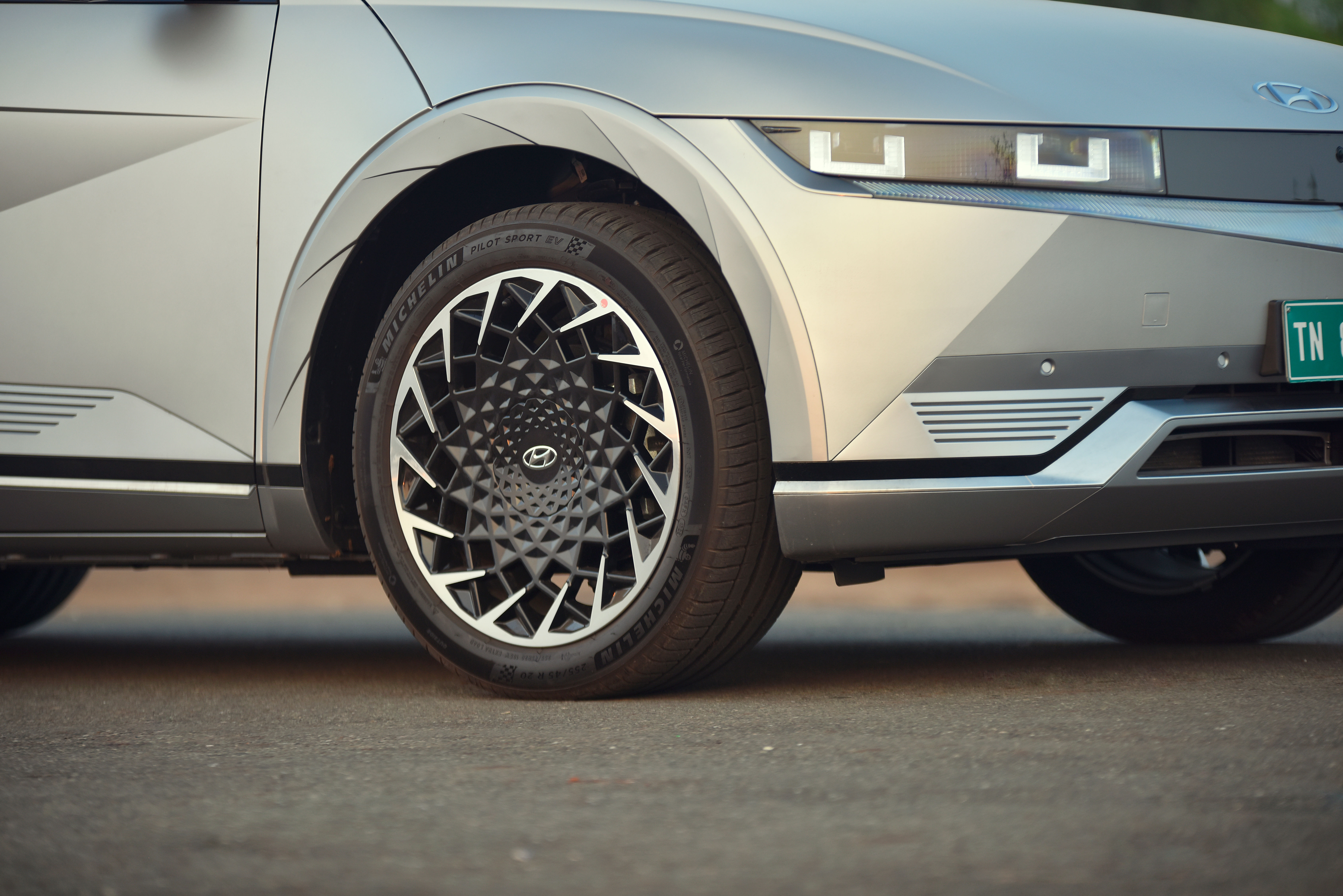 Hyundai Ioniq 5 Alloy Wheel and Headlamps