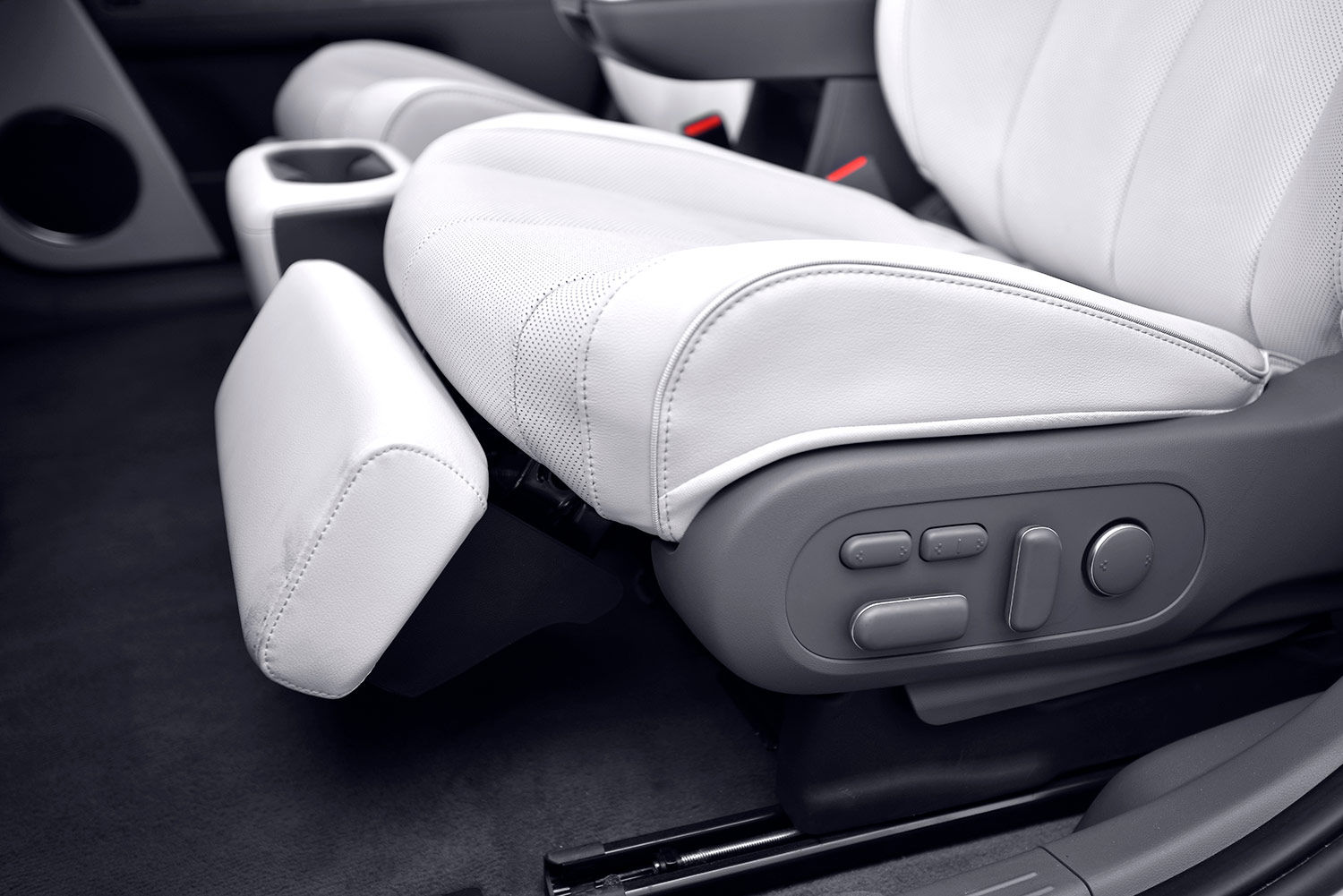 Hyundai Ioniq 5 Ottoman Feature