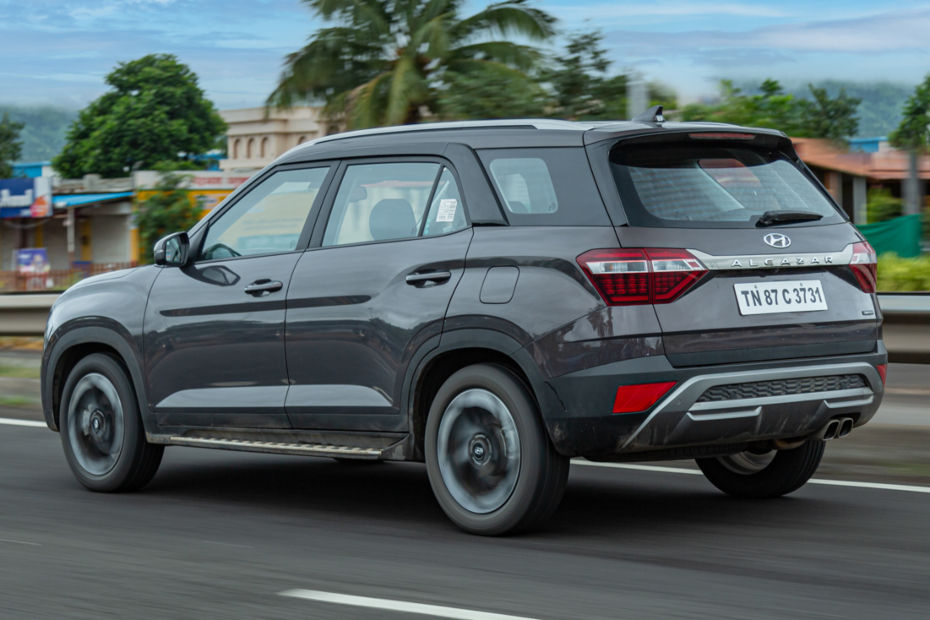 Pre-update Hyundai Alcazar Side