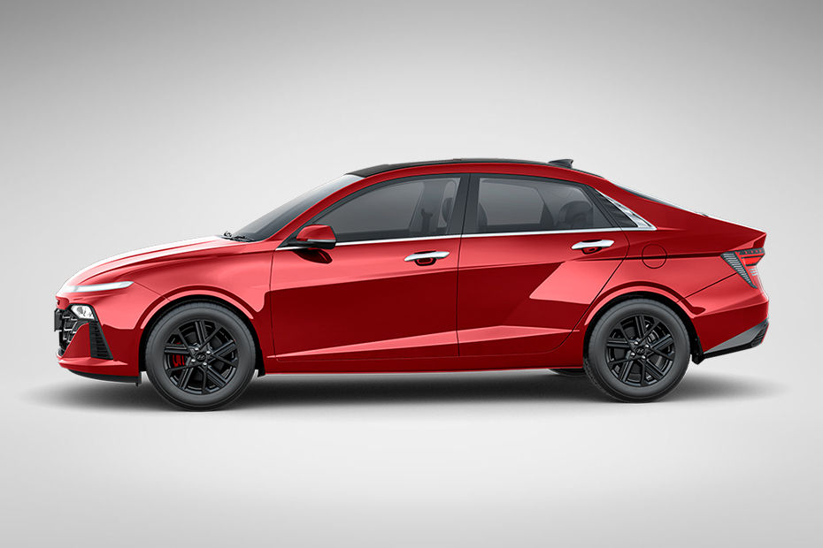 Hyundai Verna: Fiery Red Dual-tone