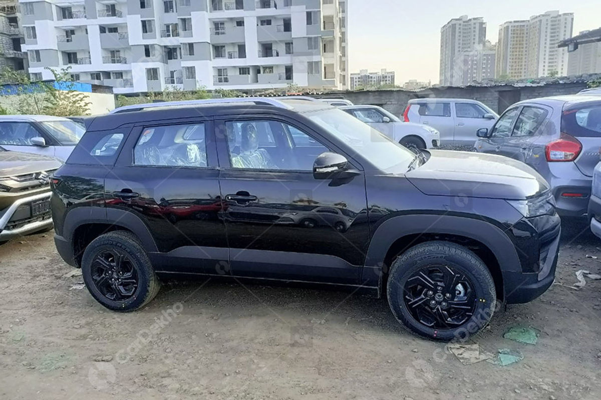 Maruti Brezza Black Edition