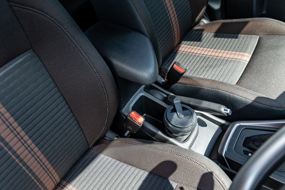 Maruti Brezza Front Cupholder Maruti Brezza Front Cupholder