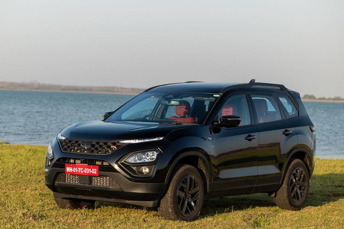 Tata Safari Red Dark Edition