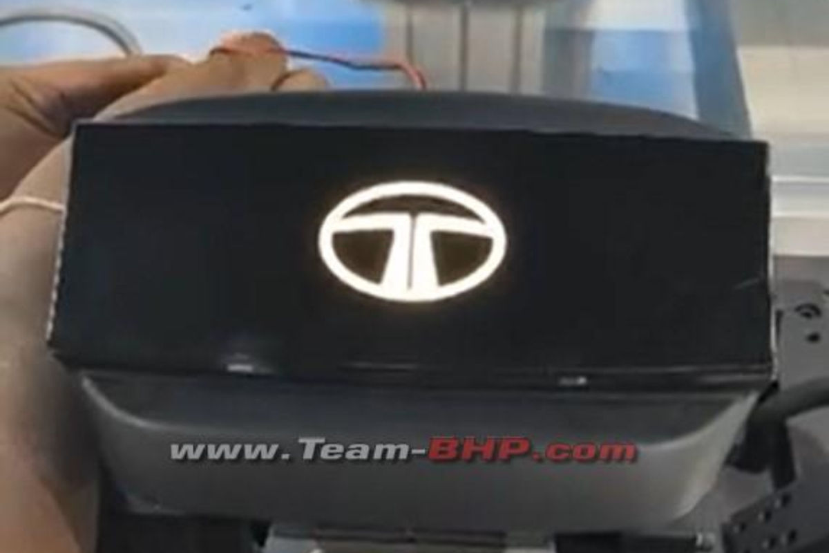 Tata Nexon Facelift Steering Wheel Backlit Screen