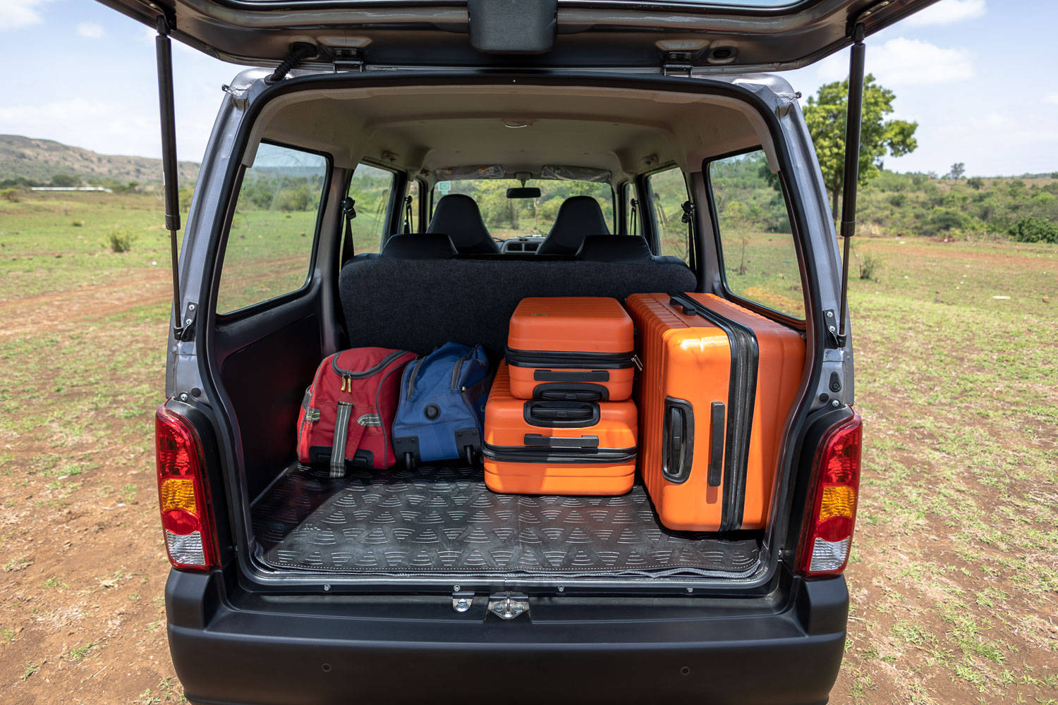 Maruti Eeco boot space