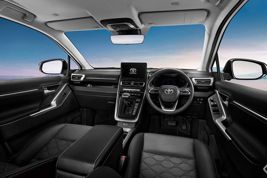 Toyota Innova Zenix cabin