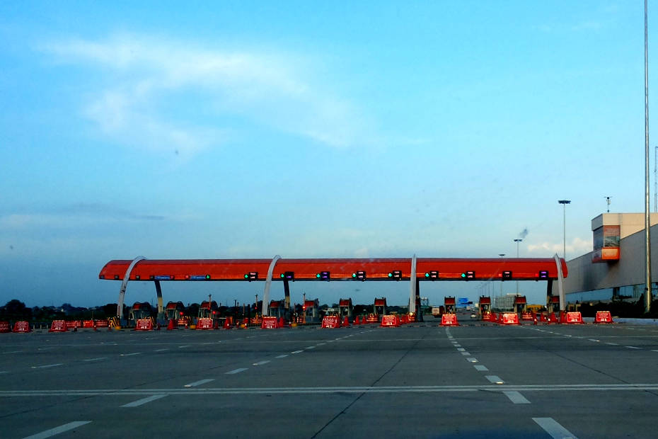 Yamuna Expressway Toll Plaza