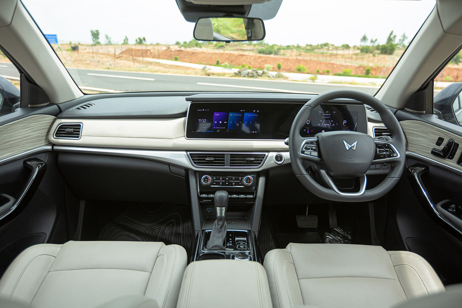 Mahindra XUV700 Reaches 1 Lakh Homes In India