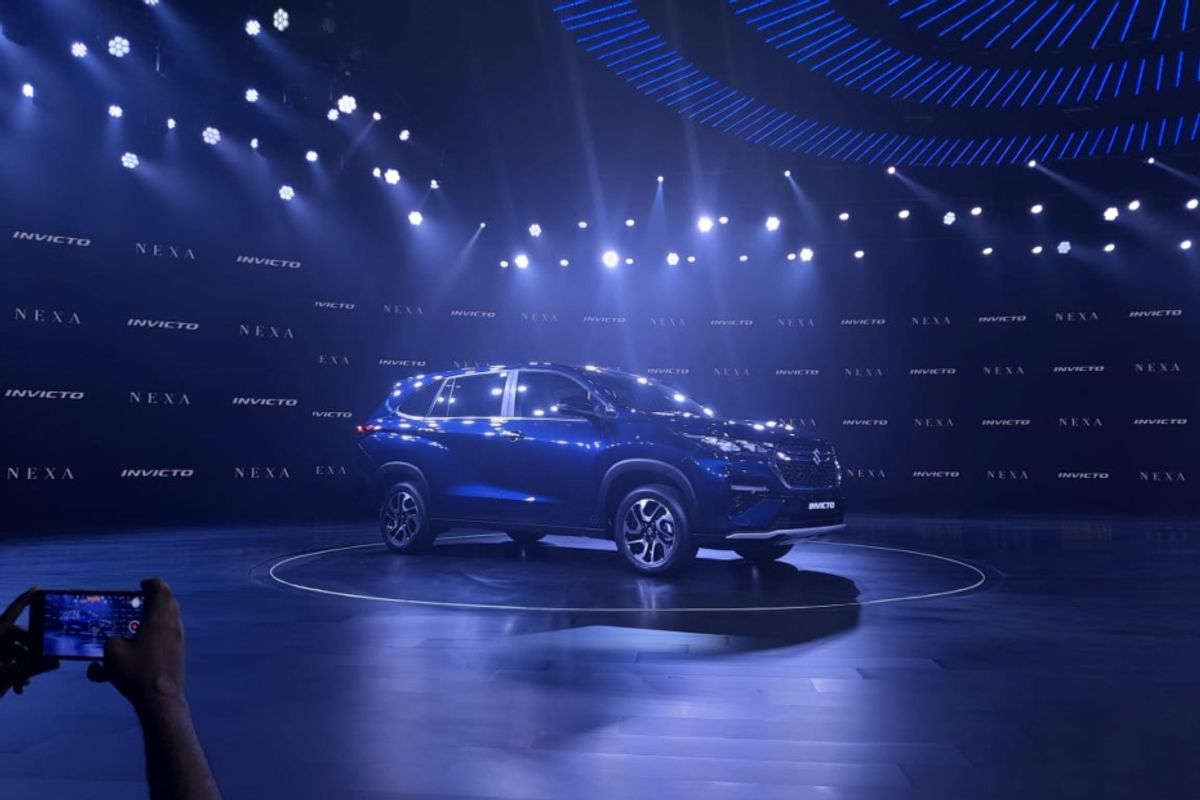 Maruti Invicto