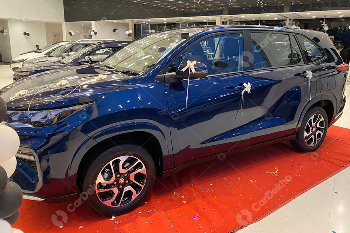 Maruti Invicto Zeta+