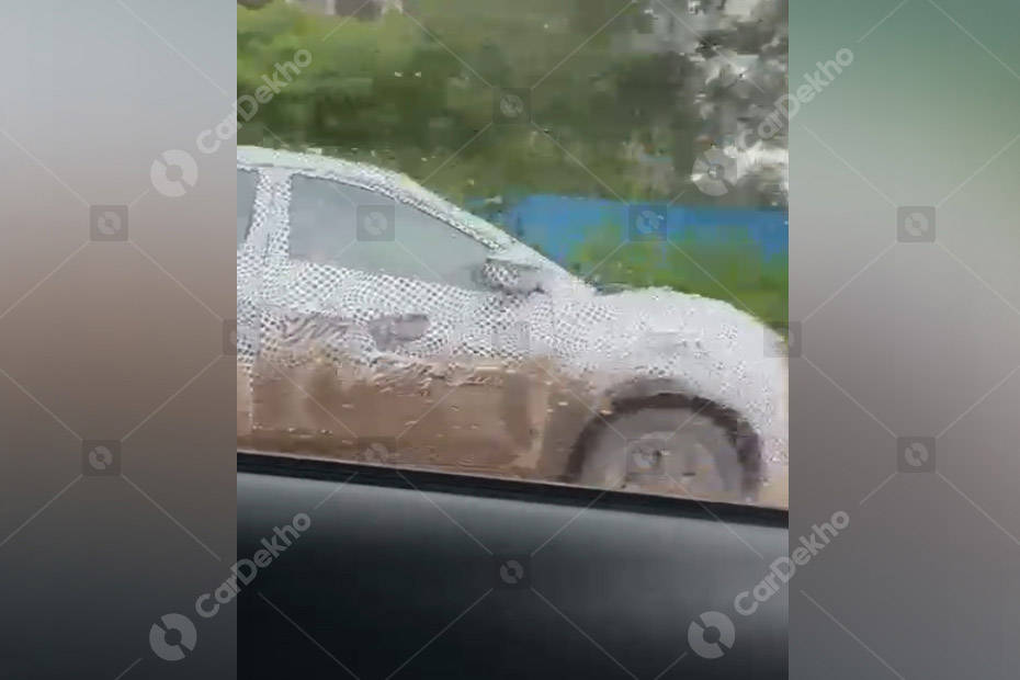 Tata Nexon Facelift Spied With This Cool Design Feature CarDekho Com   64afb47e08b1b 