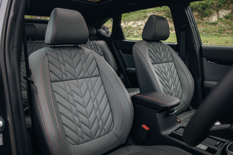 2023 Kia Seltos X-Line Sage Green Cabin 2023 Kia Seltos X-Line Sage Green Cabin