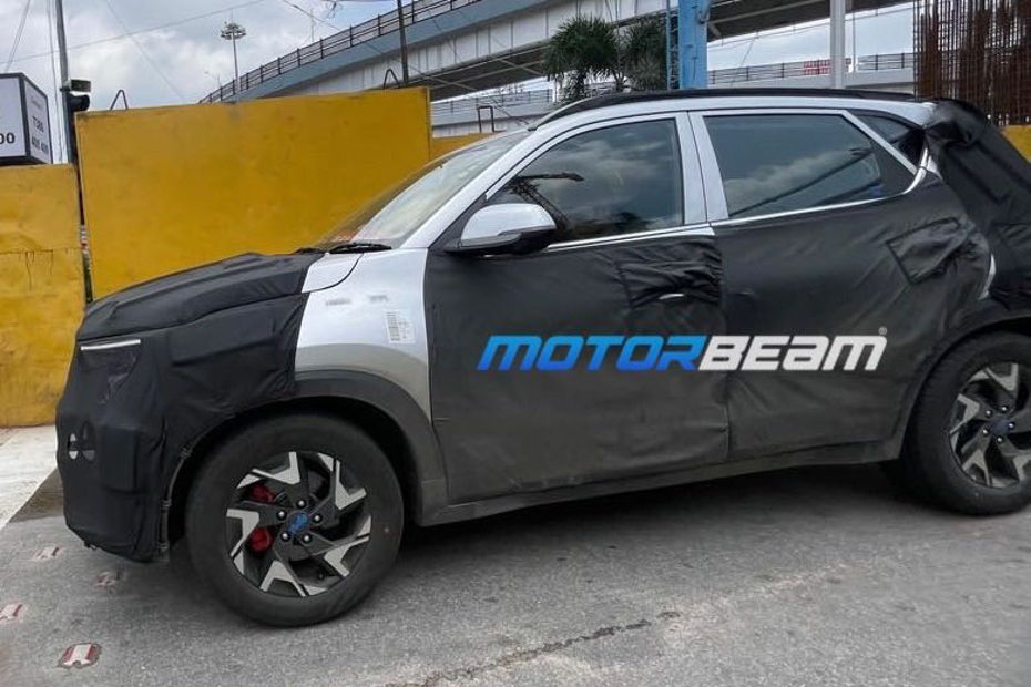 Kia Sonet facelift spied Kia Sonet facelift spied