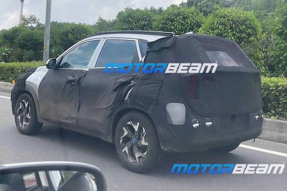 Kia Sonet facelift spied Kia Sonet facelift spied