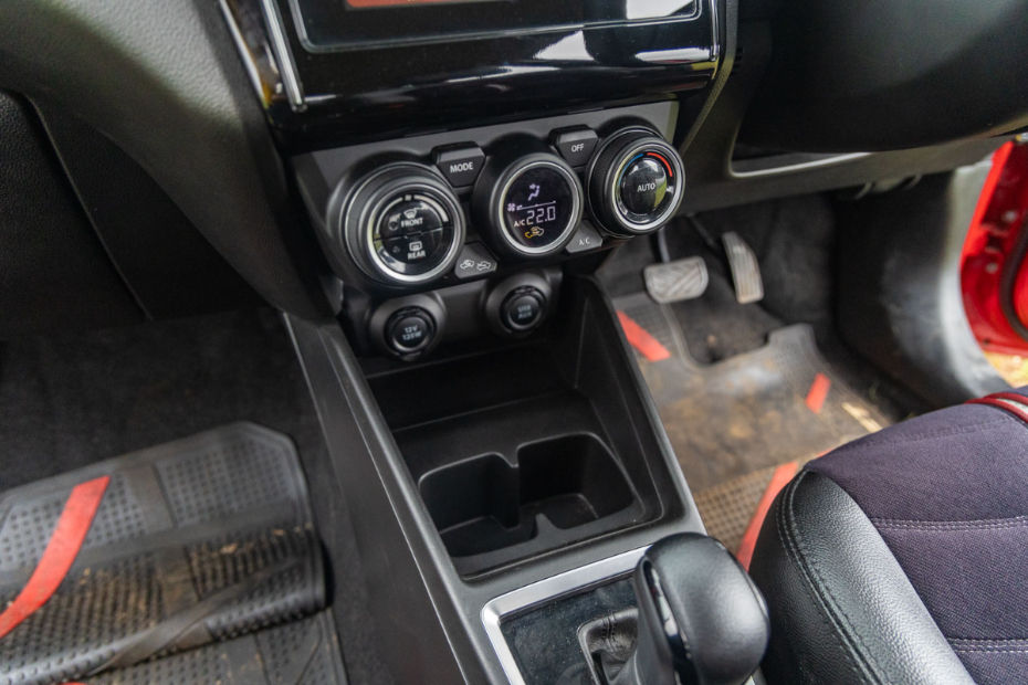 Maruti Swift Front Cupholders Maruti Swift Front Cupholders