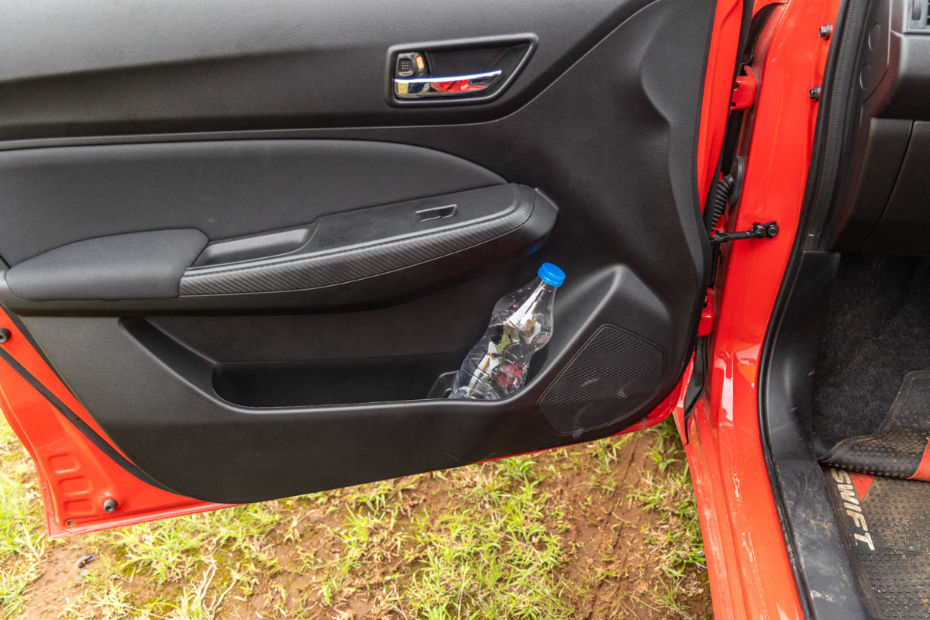 Maruti Swift Door Bottle Holder Maruti Swift Door Bottle Holder