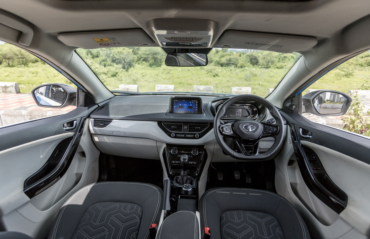 Tata Nexon Facelift Unveiled: Old Vs New In Pics | CarDekho.com