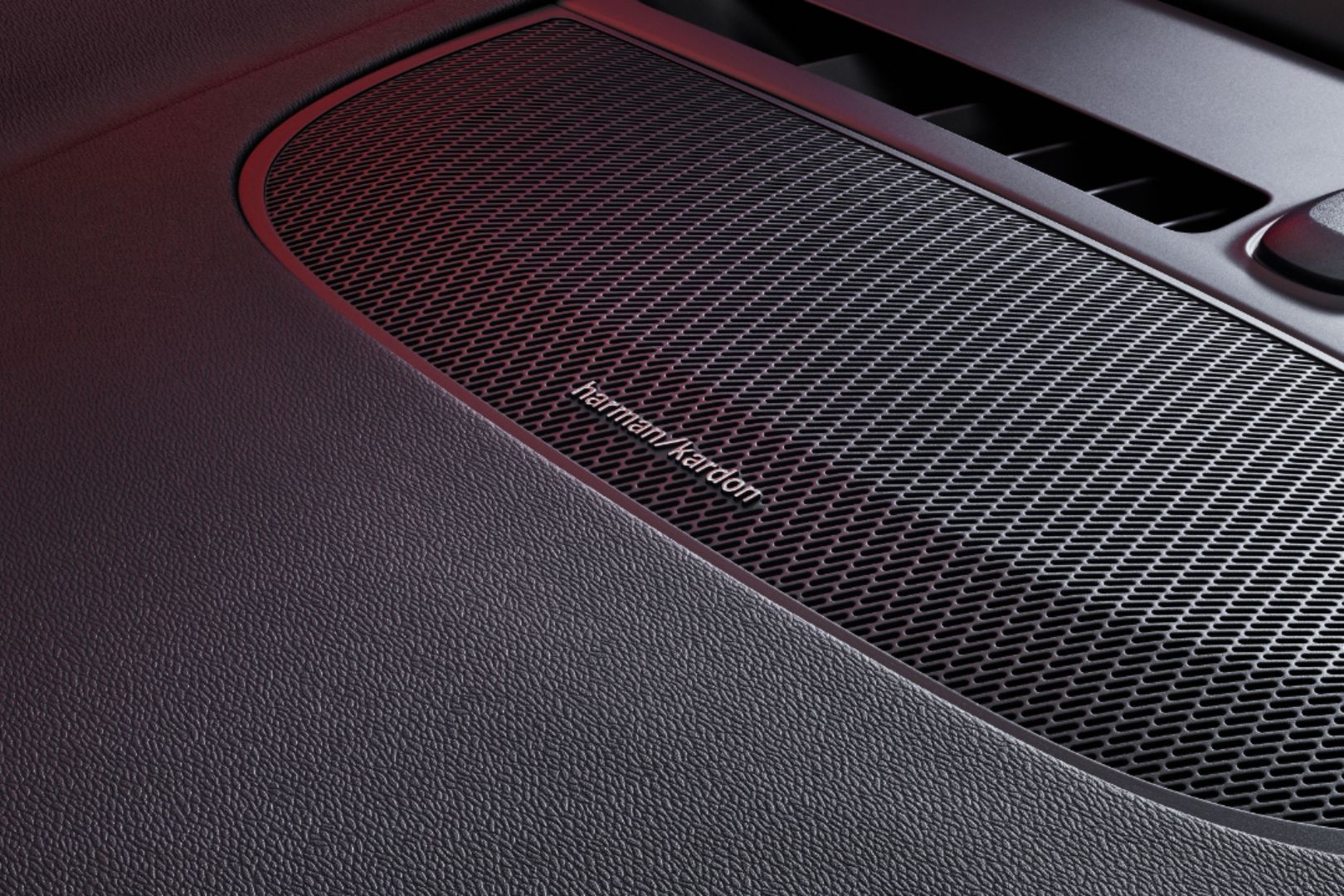 Volvo C40 Recharge Speakers