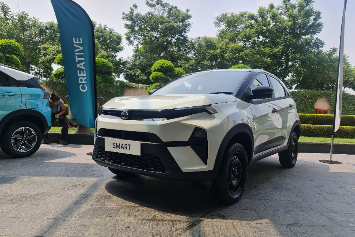 Tata Nexon Smart Variant Tata Nexon Smart Variant