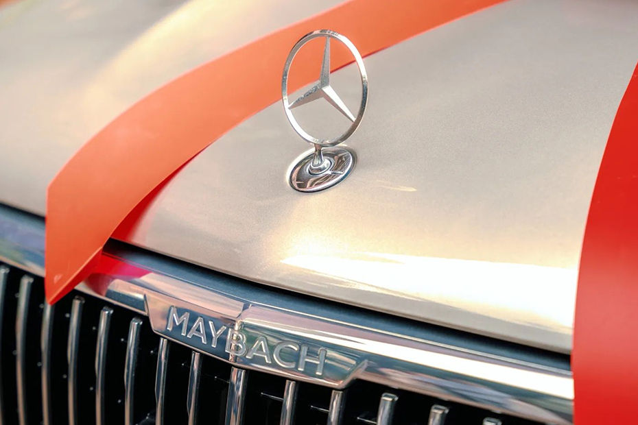 Mercedes-Maybach GLS hood