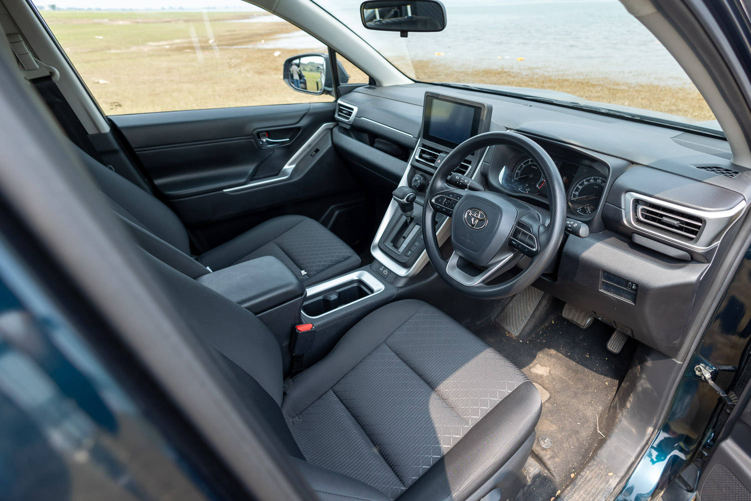 Toyota Innova Hycross petrol cabin