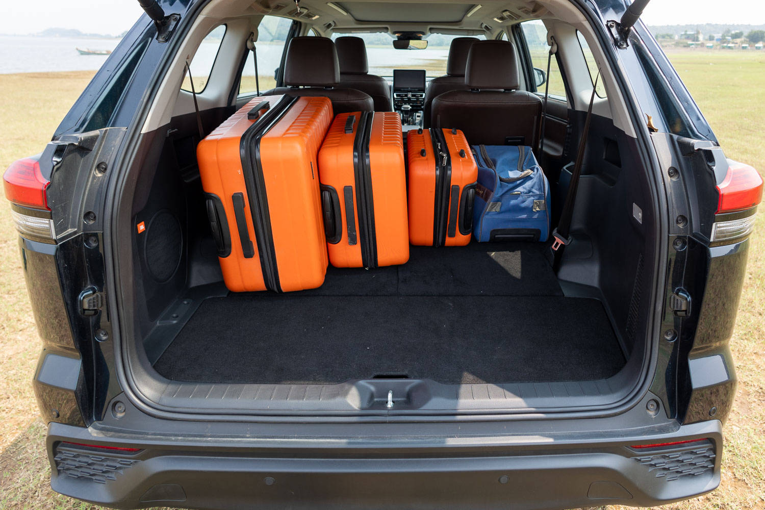 Toyota Innova Hycross hybrid boot space