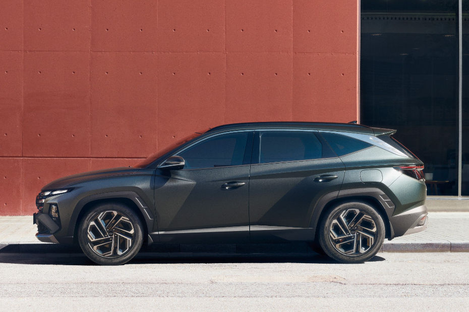 2024 Hyundai Tucson Side