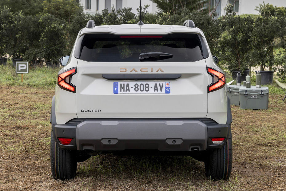 New Renault Duster rear