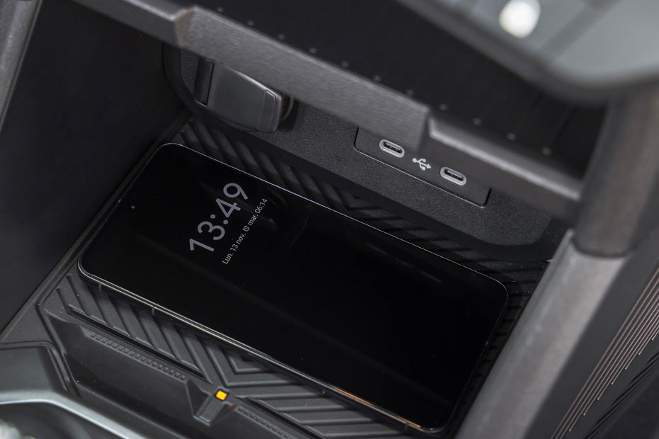 New Renault Duster wireless phone charging