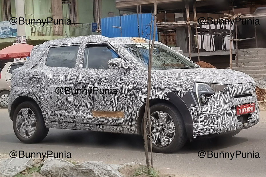 Mahindra XUV400 facelift spied for the first time