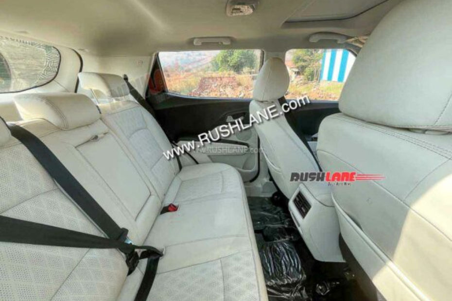 Mahindra XUV300 2024 rear seat