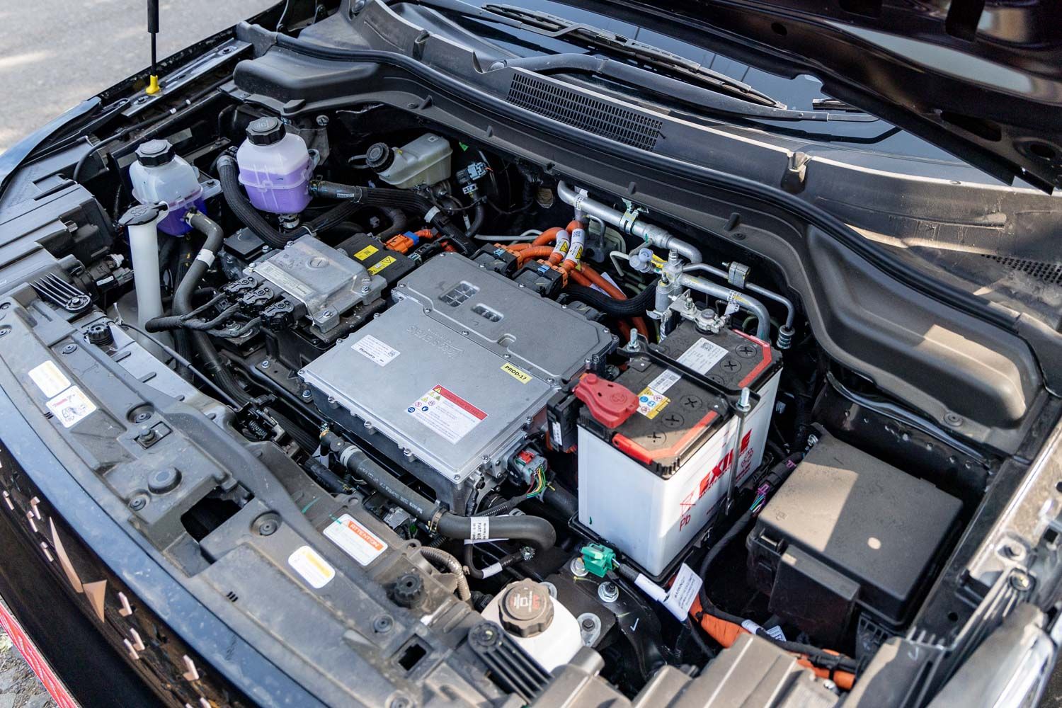 Mahindra XUV400 EV EL Pro Variant