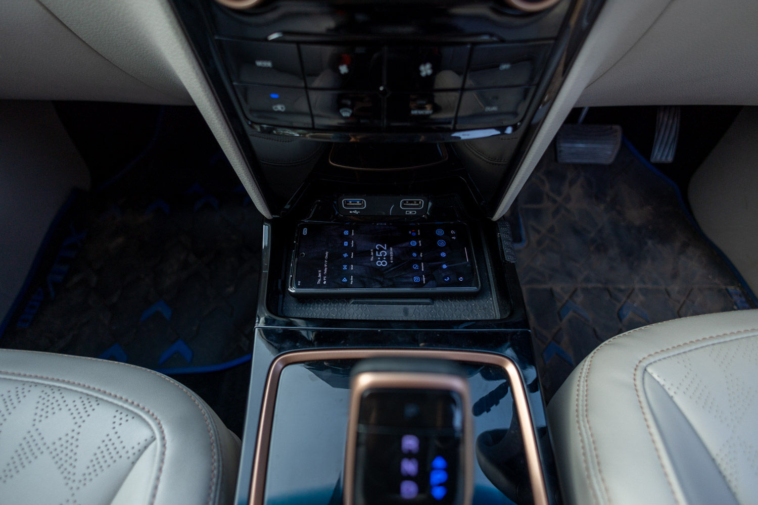 Mahindra XUV400 EV Centre Console