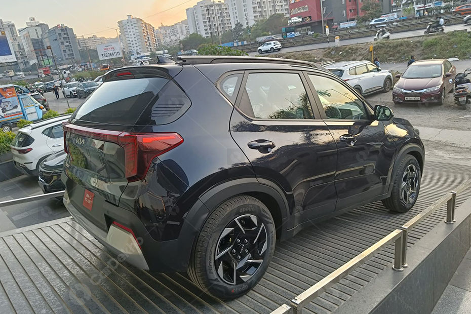 Kia Sonet 2024 HTK+ Profile