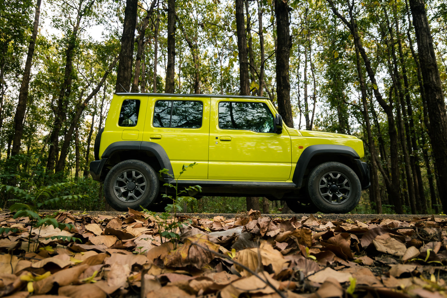 Maruti Jimny 5-door side