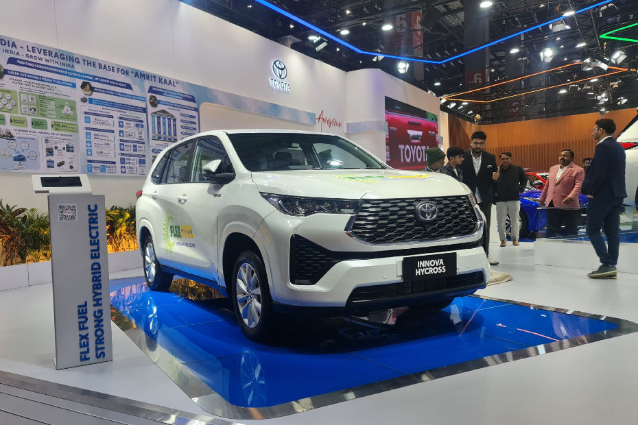 Toyota Innova Hycross with flex-fuel powertrain Toyota Innova Hycross with flex-fuel powertrain
