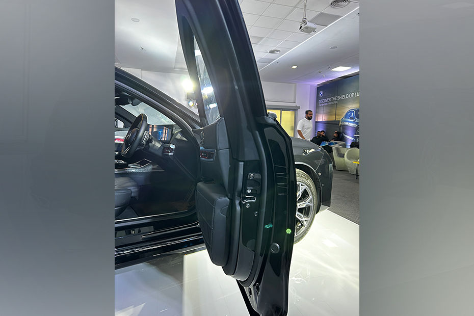 BMW 7 Series Protection Door