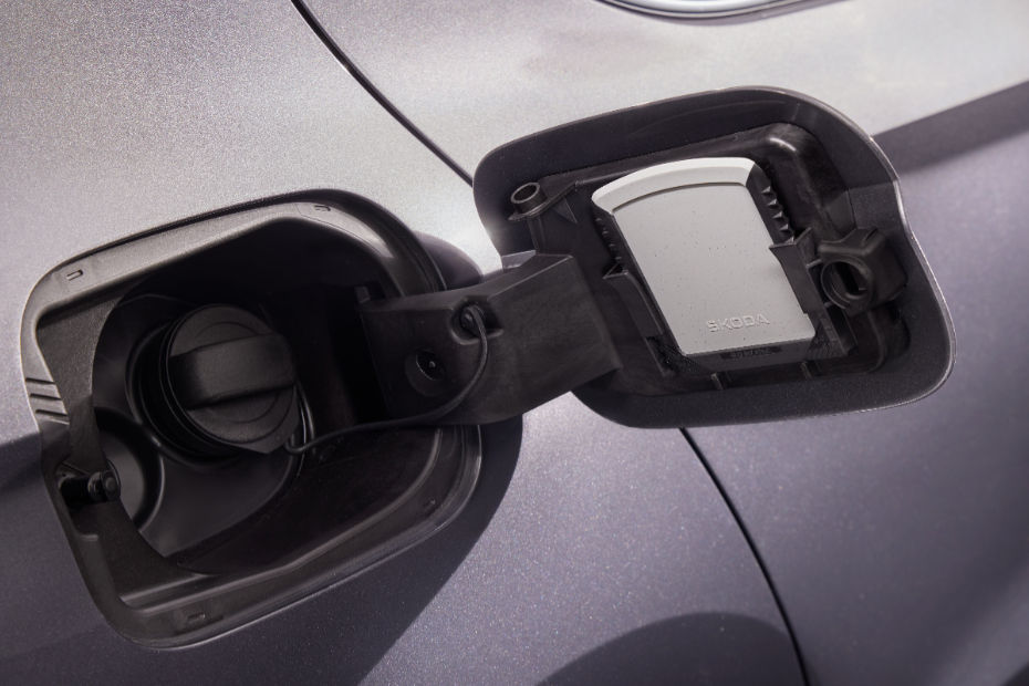 Facelifted Skoda Octavia Fuel Cap