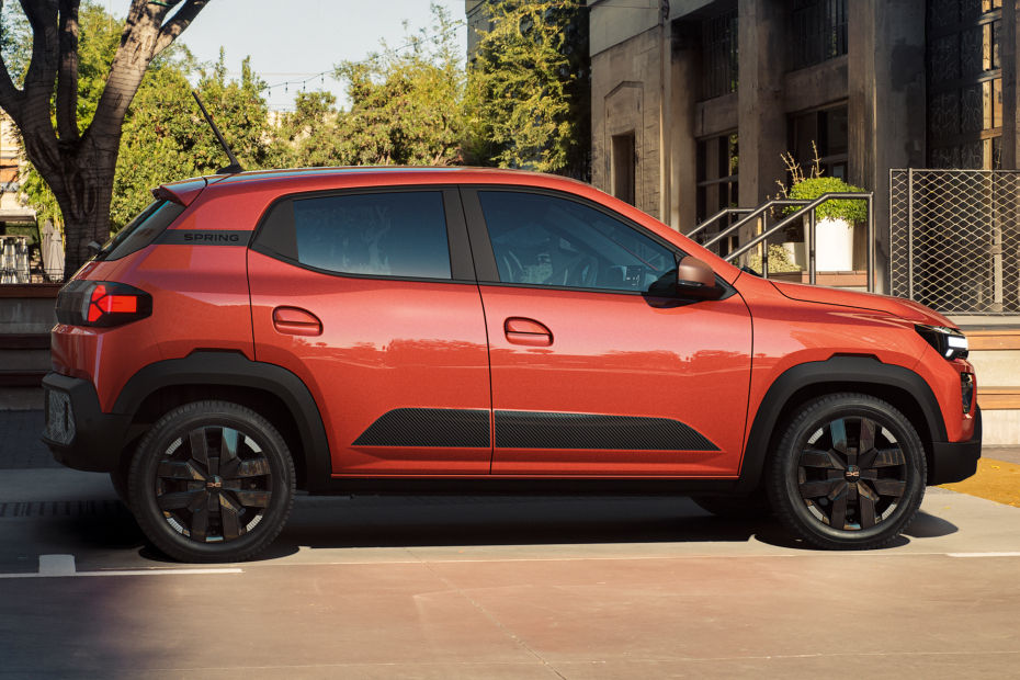 2024 Dacia Spring (Renault Kwid EV) side 2024 Dacia Spring (Renault Kwid EV) side