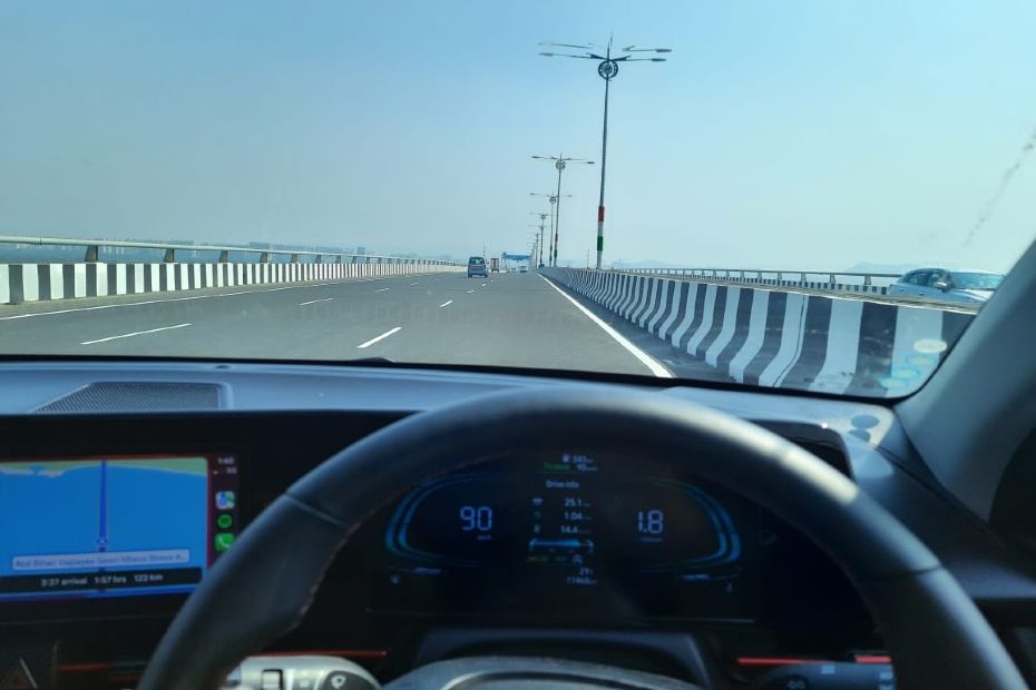 Hyundai Verna driver's display