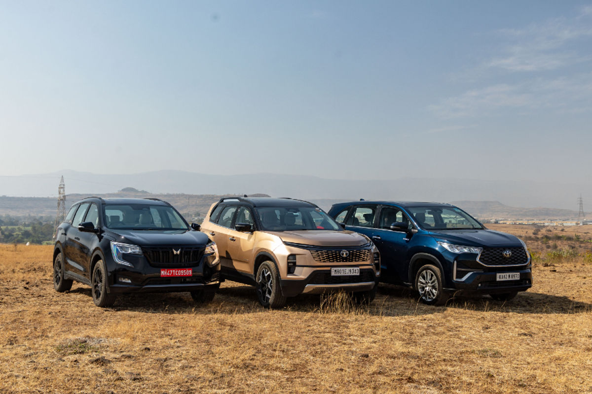 Mahindra XUV700 vs Tata Safari vs Toyota Innova Hycross