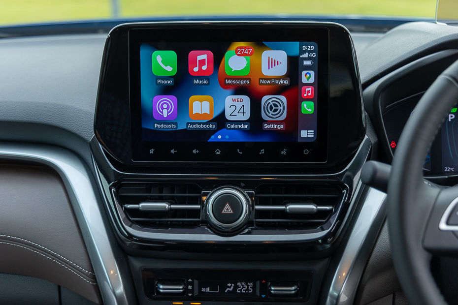 Toyota Urban Cruiser Hyryder Touchscreen