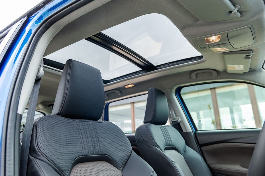 Toyota Urban Cruiser Hyryder Panoramic Sunroof
