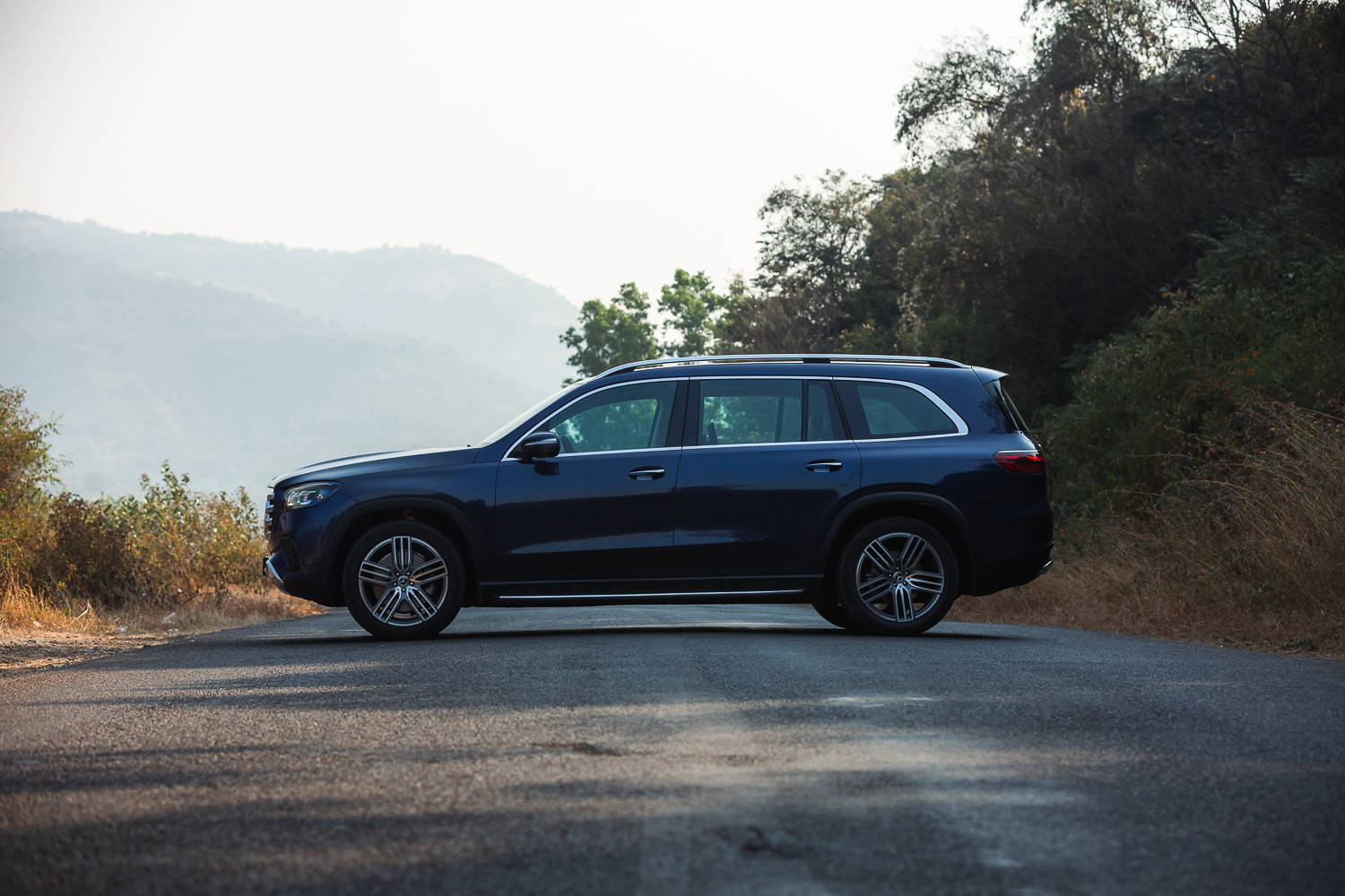 Mercedes-Benz GLS side