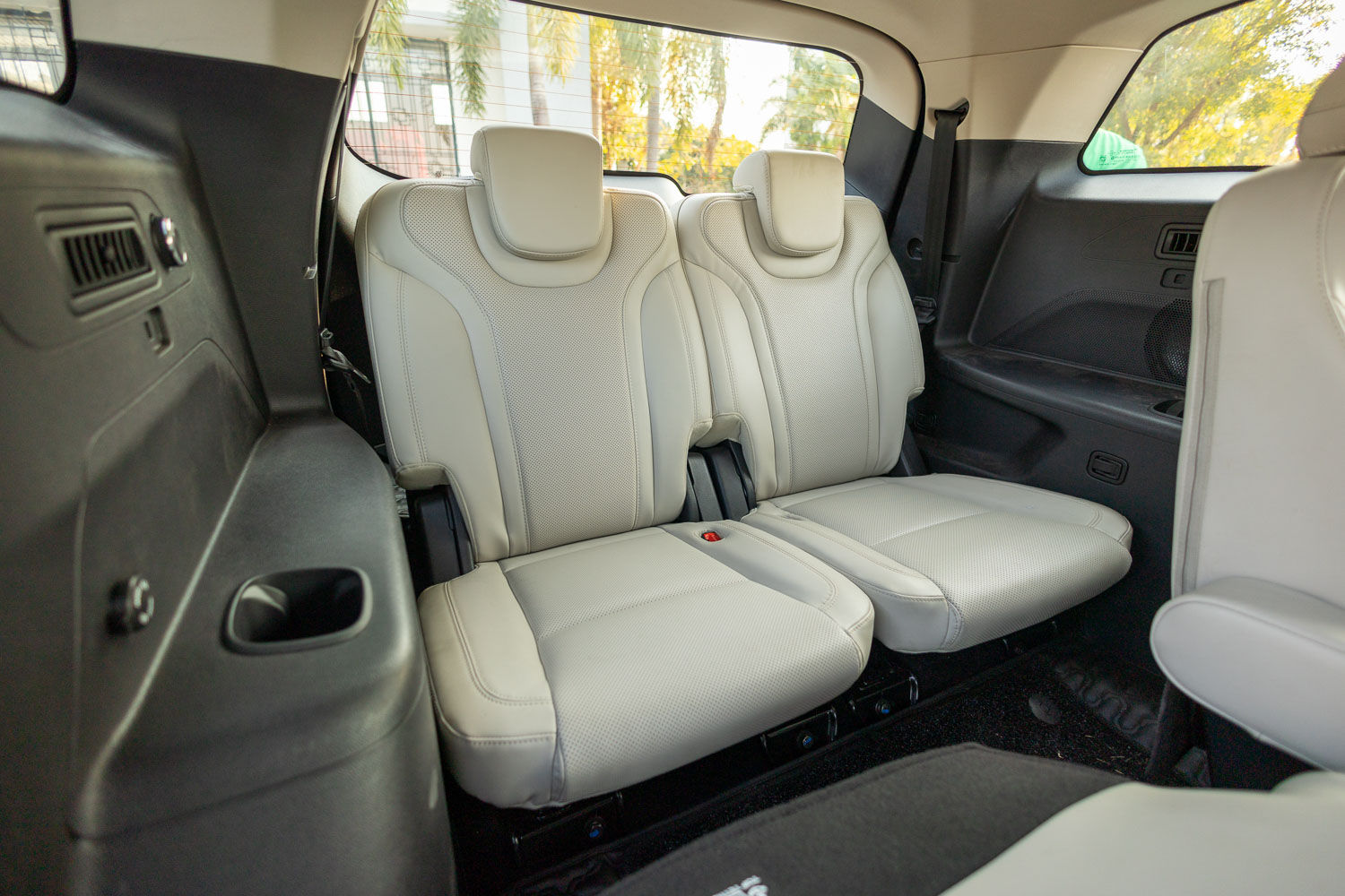 XUV700 third row