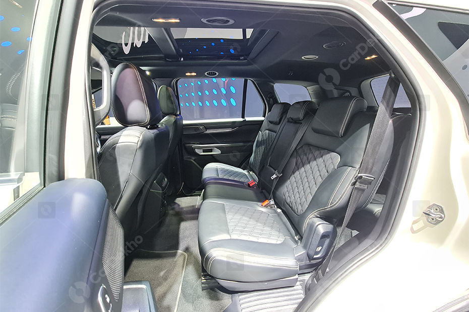 Ford Everest Rear Seat Ford Everest Rear Seat