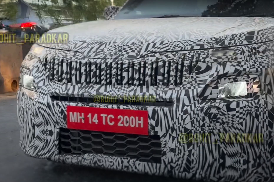 Skoda sub-4m SUV front spied Skoda sub-4m SUV front spied